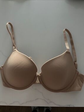 SKIMS Nude T-Shirt Bra Sz 32C